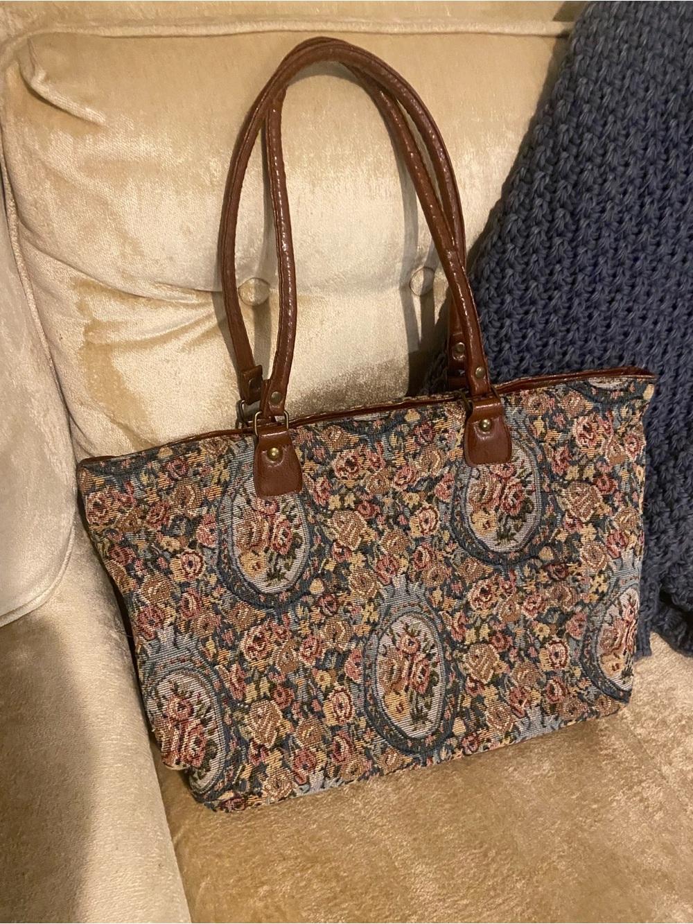 Cottage Core Purse Vintage Floral Tapestry Tote Bag with Brown Handles